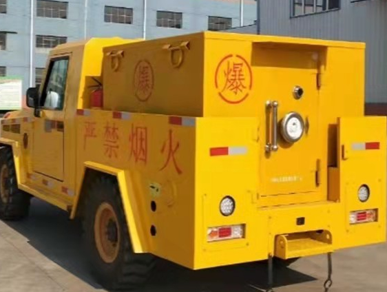 扶余凯龙爆破器材运输车:保障爆破任务的安全运行