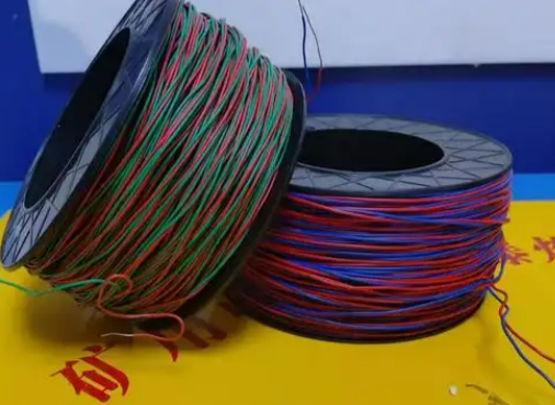 扶余放炮线的主要材质有哪些？不同材质的适用场景有何区别？